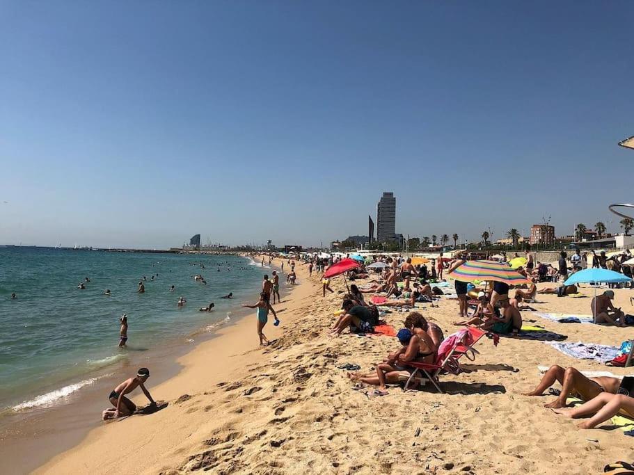 Superflat Near Beach 15' Center Sant Adria de Besos Exterior photo