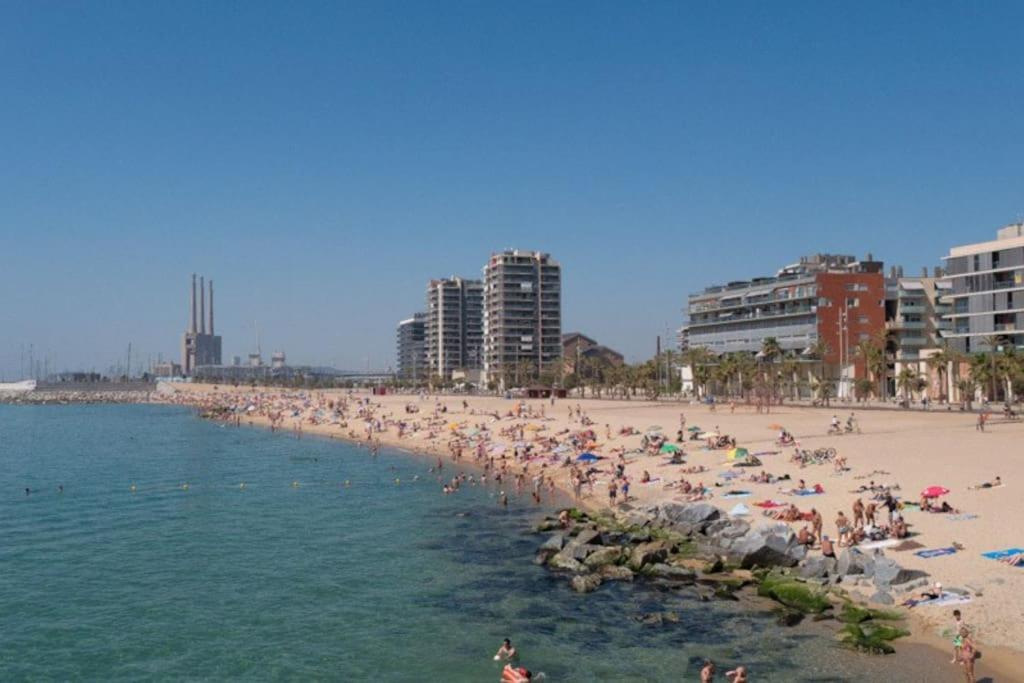 Superflat Near Beach 15' Center Sant Adria de Besos Exterior photo
